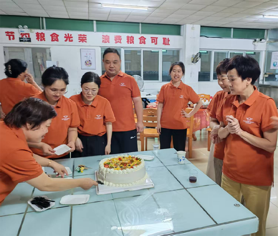 Birthday joy at Quanzhou Ocean bag Co.ltd !